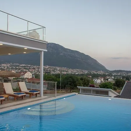 Vila Orka Villas 1 *