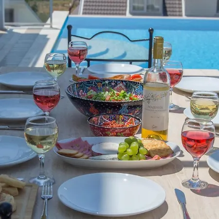 Orka Villas 1 *